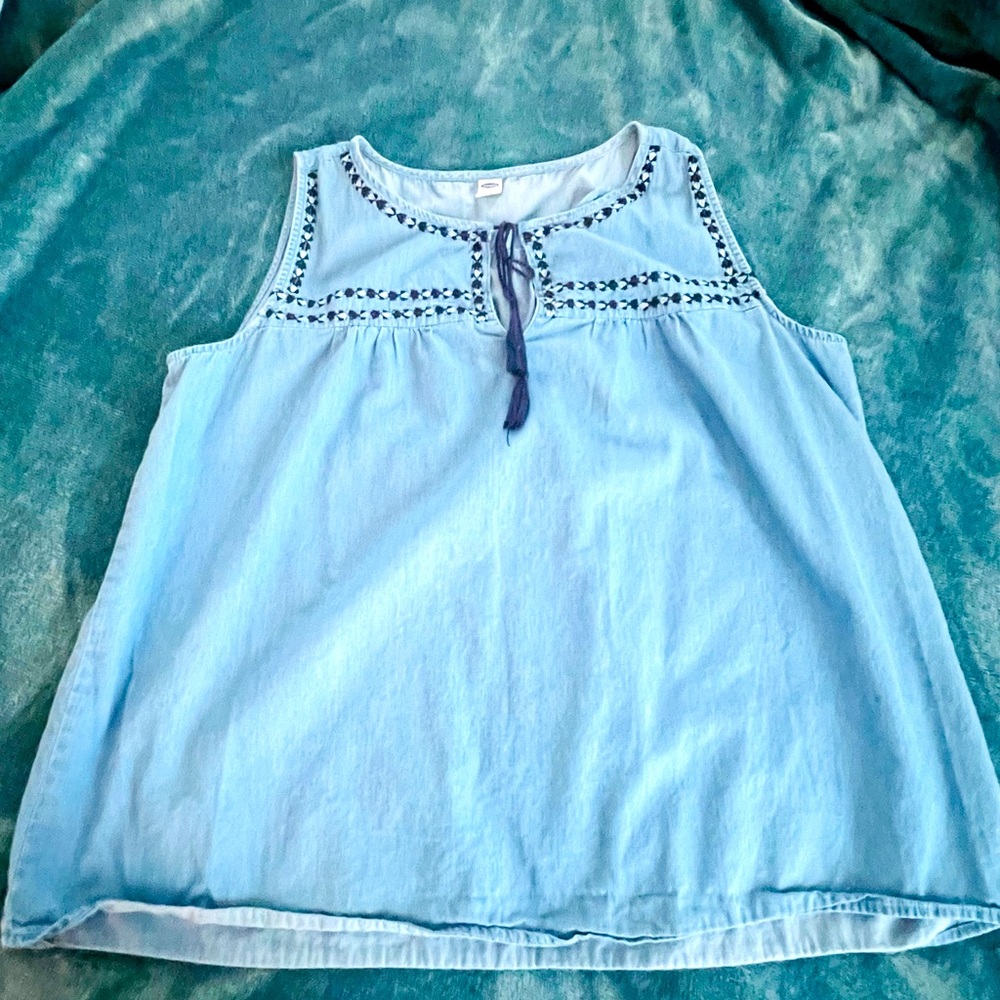 Old Navy Chambray sleeves top